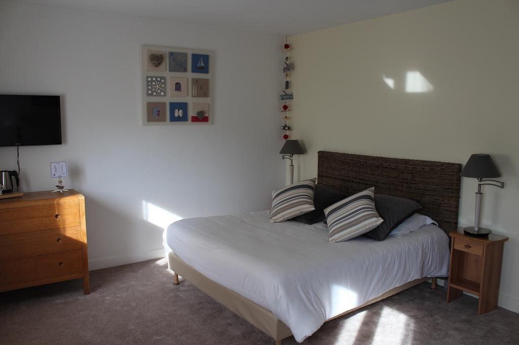 Hotel Des Falaises Villers-sur-Mer Room photo